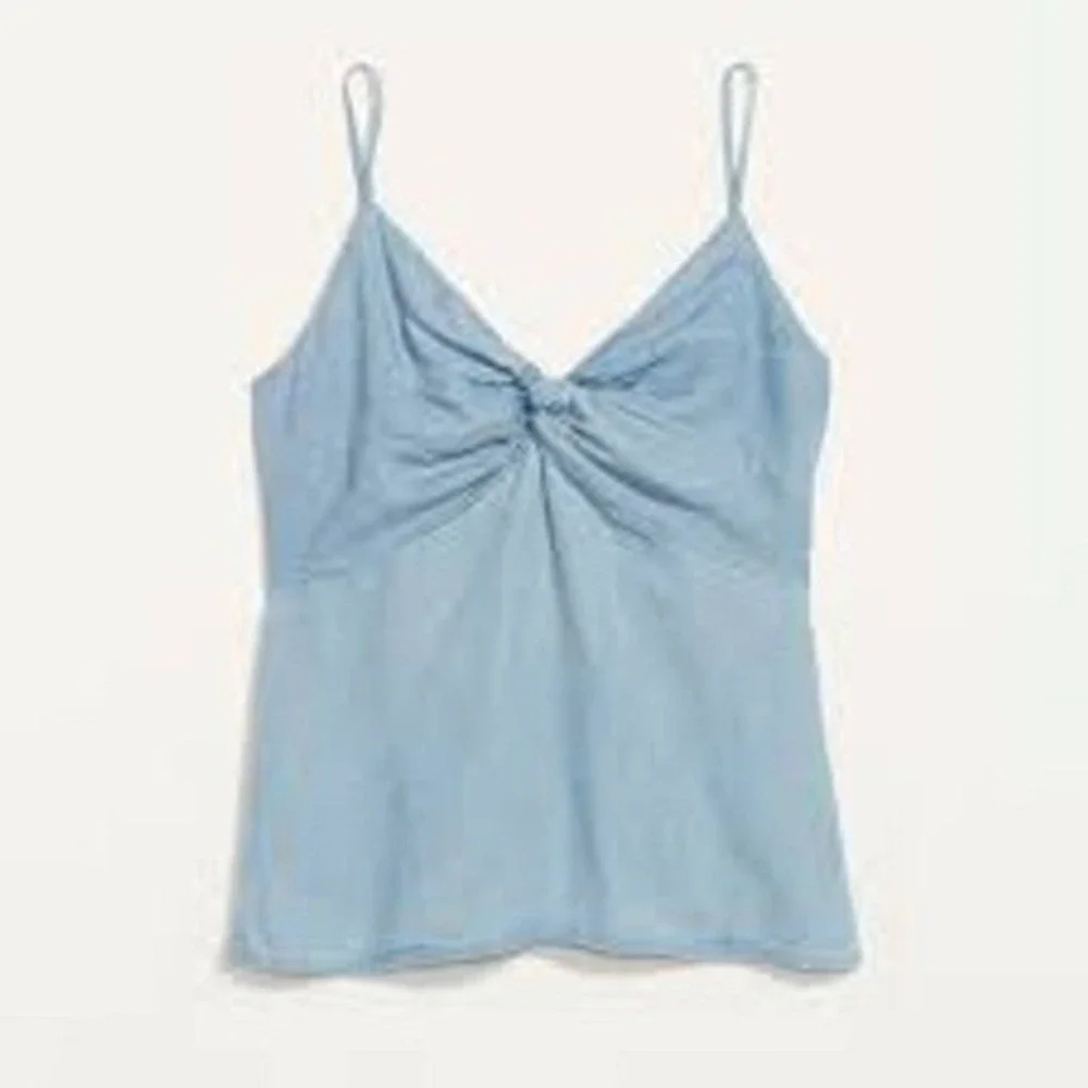 Old Navy Chambray‎ Tank Top Women 2X Light Blue Plus Size Smocked Summer Coastal